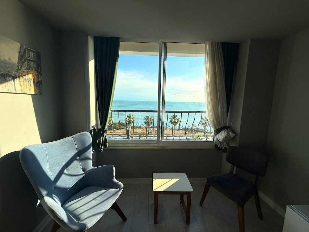 On Hotel 41/60