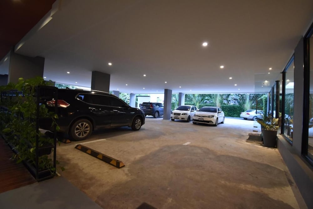 B Boutique Residence 50/59