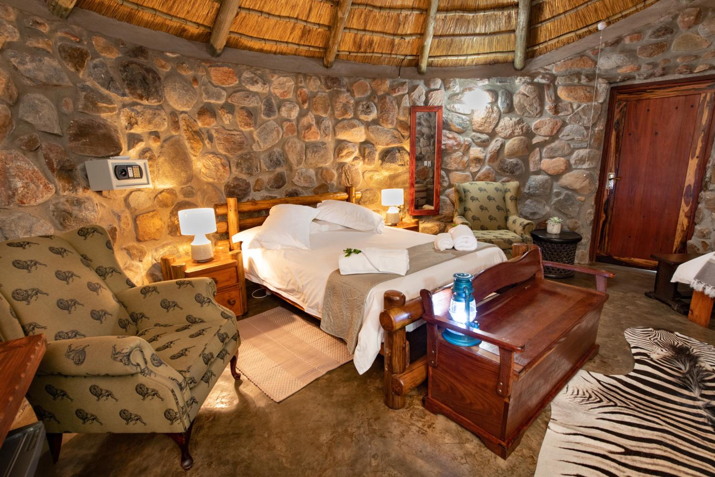 Shumba Safari Lodge 10/50