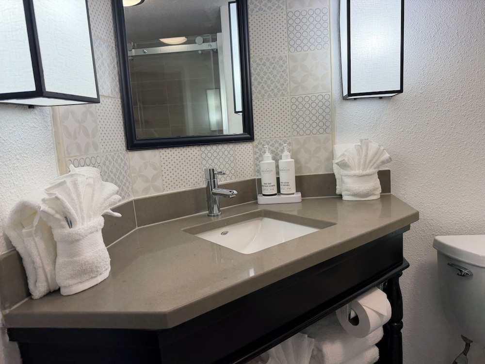 Wingate by Wyndham Jacksonville FL 52/57