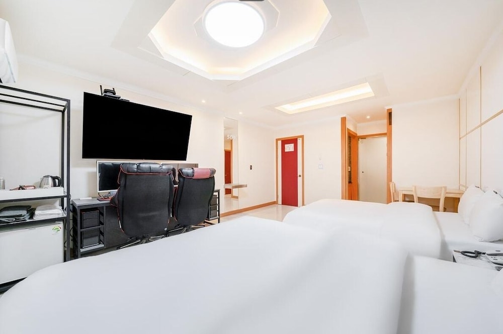 JM Hotel 27/66