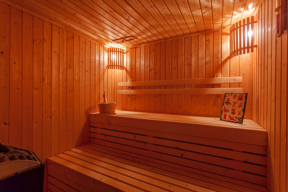 Swimming pool-spa