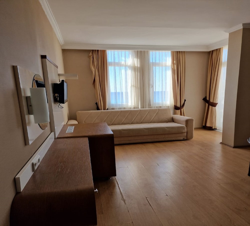 Azak Hotel 26/42