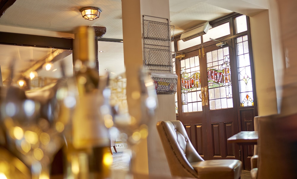 The Angel Inn Hotel 40/58