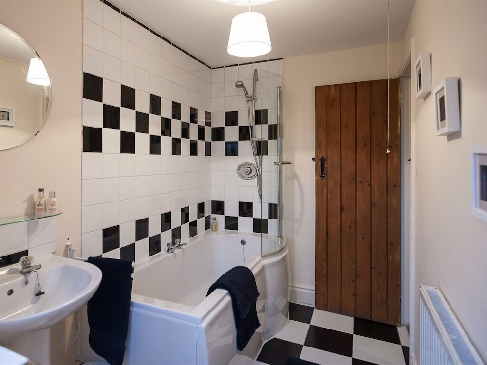 Skipbridge Farm Cottages 48/50