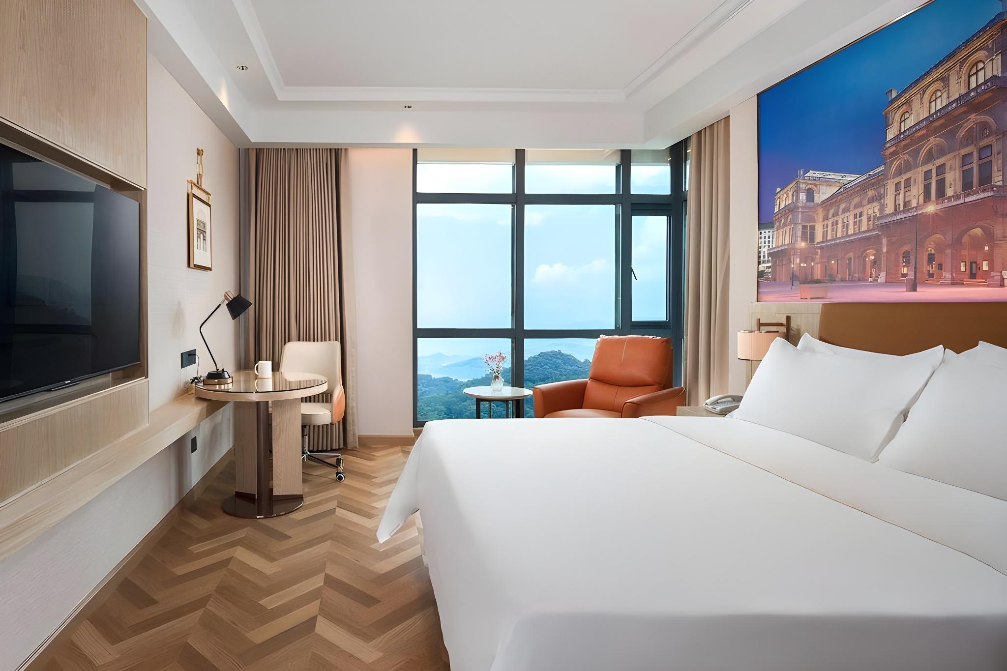 ROOM, DOUBLE BED, LAKE VIEW