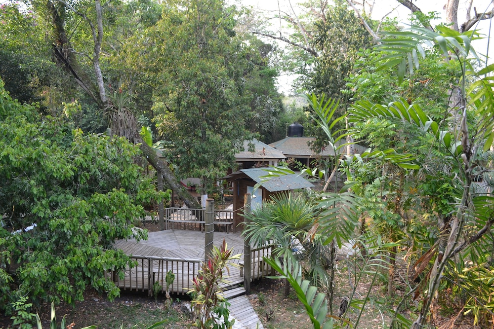 Hotel Jaguar Inn Tikal 64/70