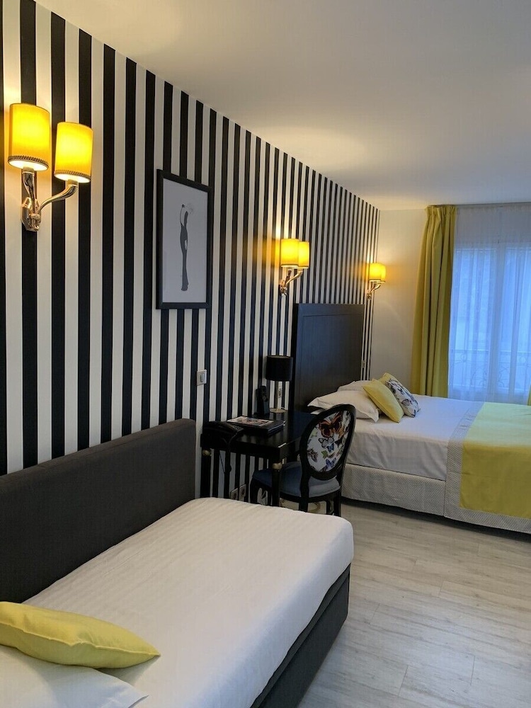 Hotel Riviera Elysees 25/95