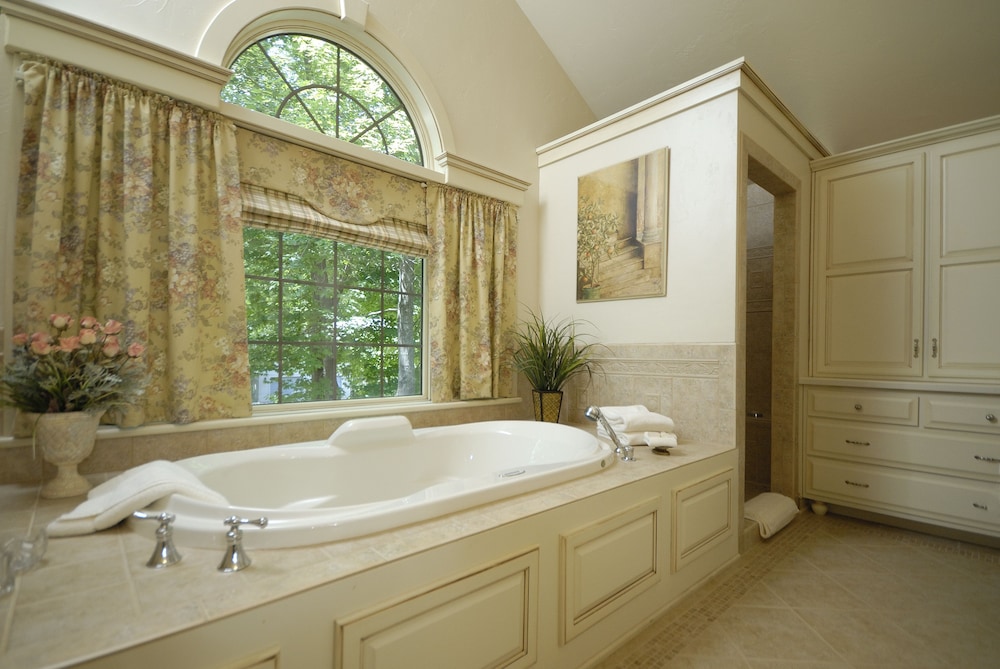 The Roost Bed and Breakfast 33/40