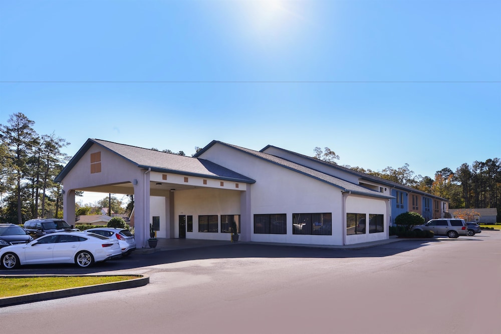 Americas Best Value Inn & Suites Bastrop 3/39