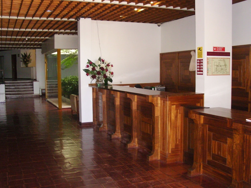 Flag Hotel Fatima Irmas Dominicanas 8/50