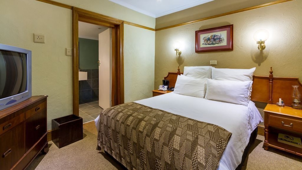 Hotel Numbi and Garden Suites 25/63