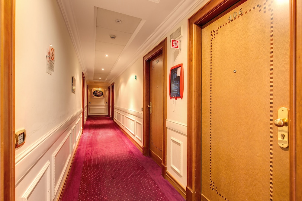 Pinewood Hotel Rome photo4
