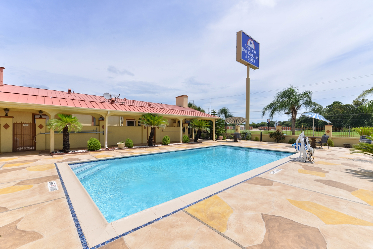 Americas Best Value Inn & Suites Alvin Houston 31/35