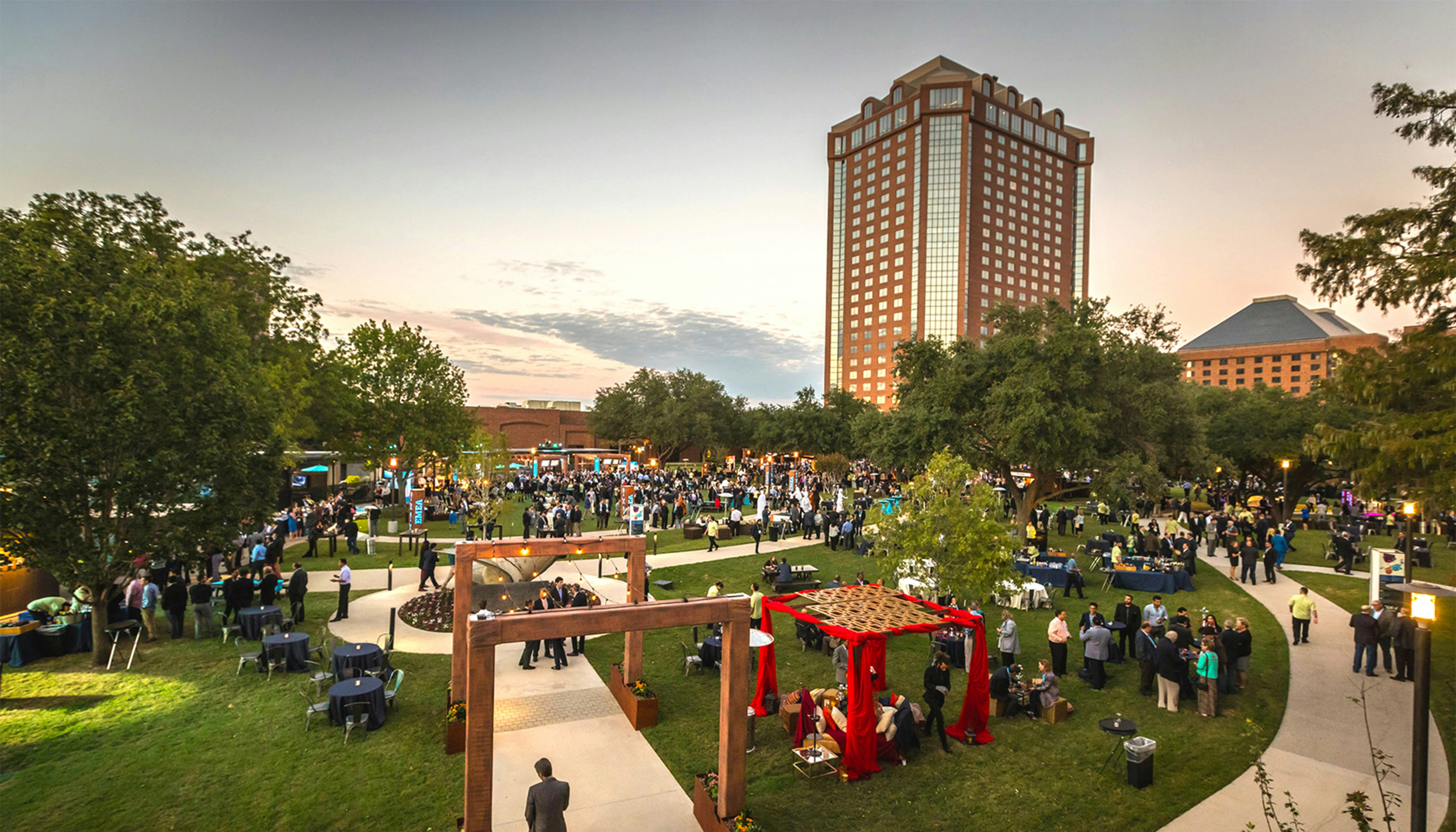 Hilton Anatole 82/90