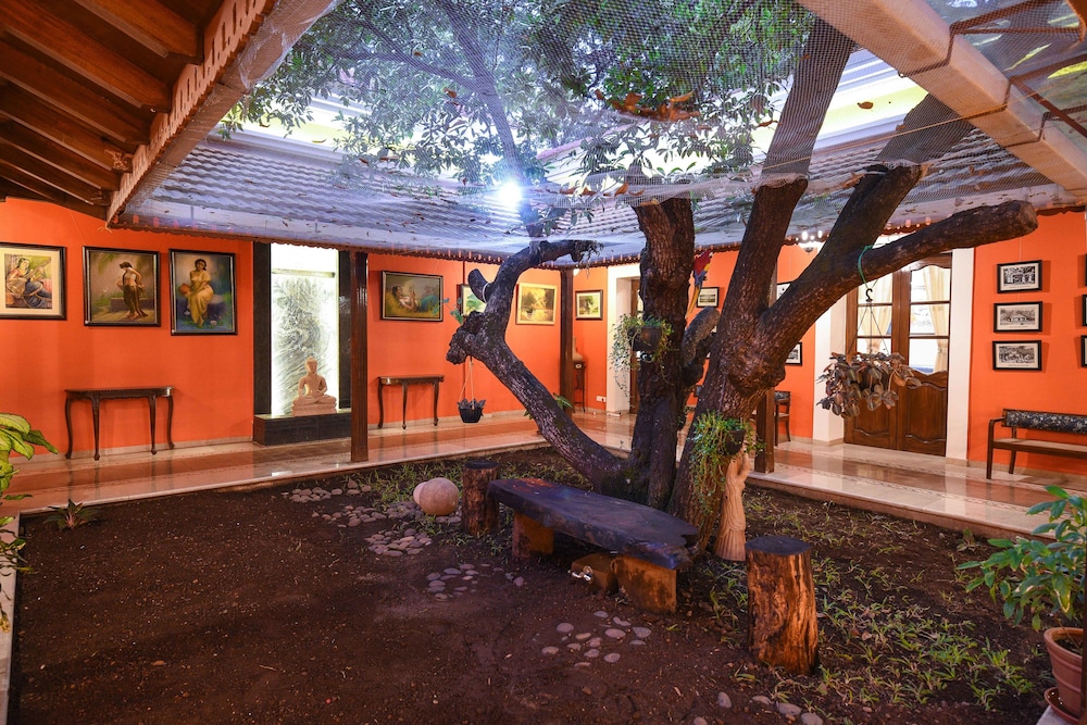 Surya Kiran Heritage Hotel 26/50