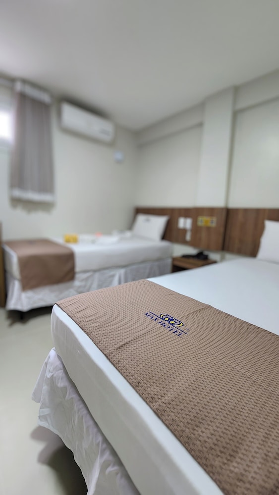 Max Hotel 14/35