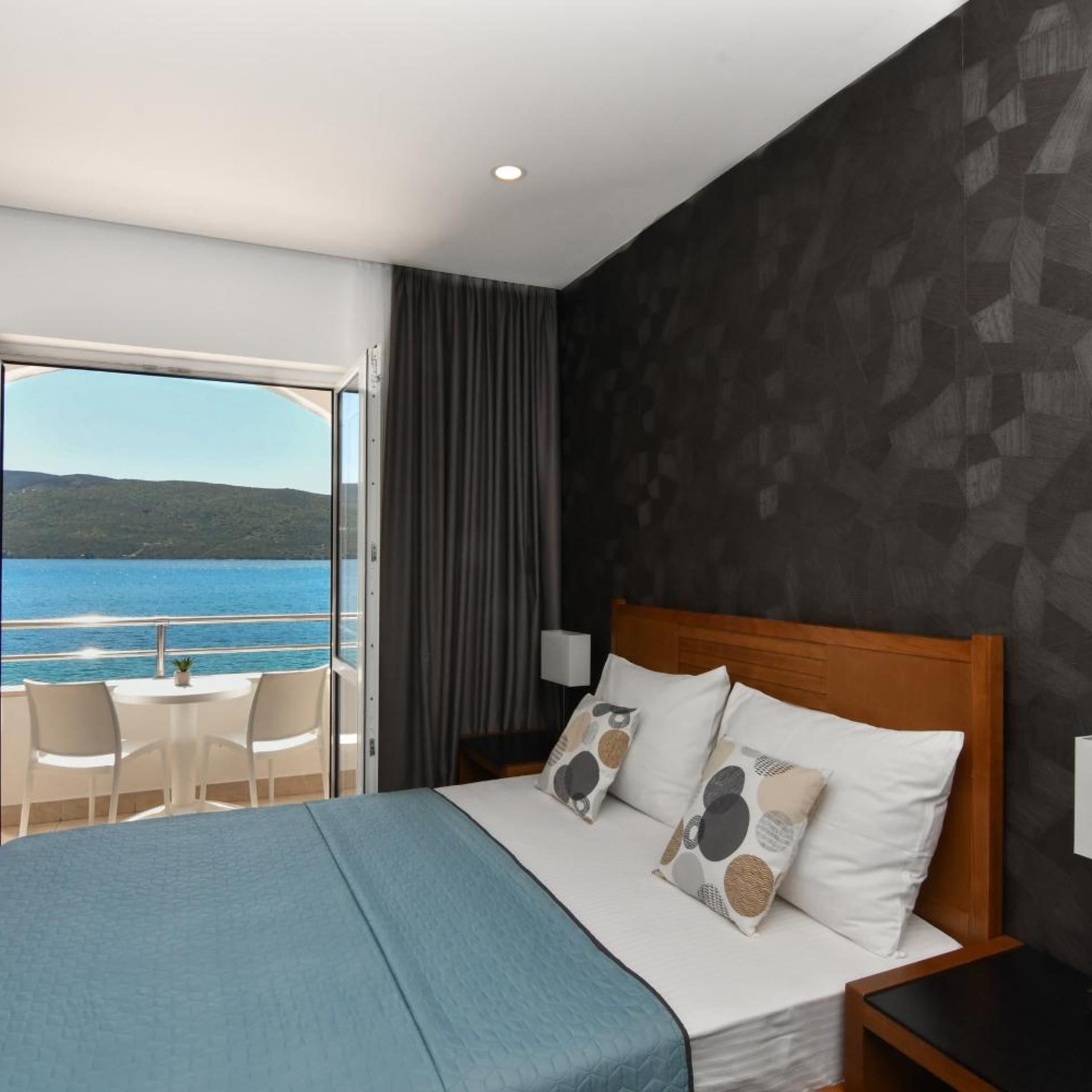 Standard, Double Bed, Sea View