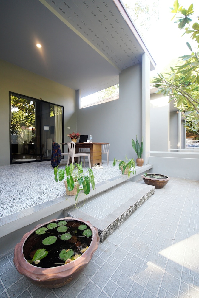 Villa Cha Cha Chaolao Beach Resort 48/60