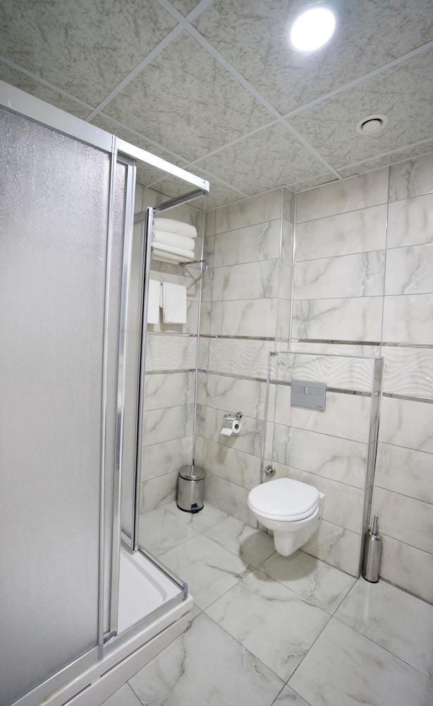 Cnr Inci Hotel 30/32