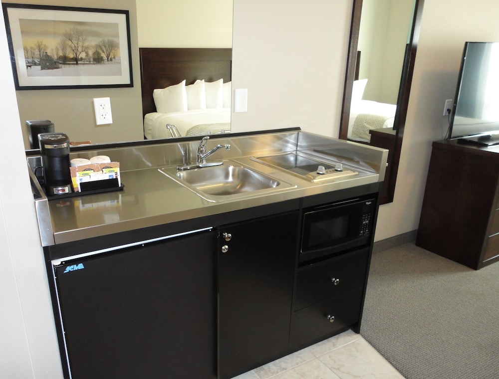 Ramada By Wyndham Emerald Park/Regina East 49/49