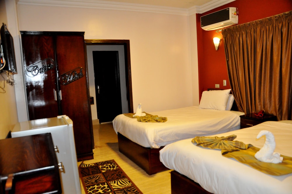 My Cairo Hotel 25/50