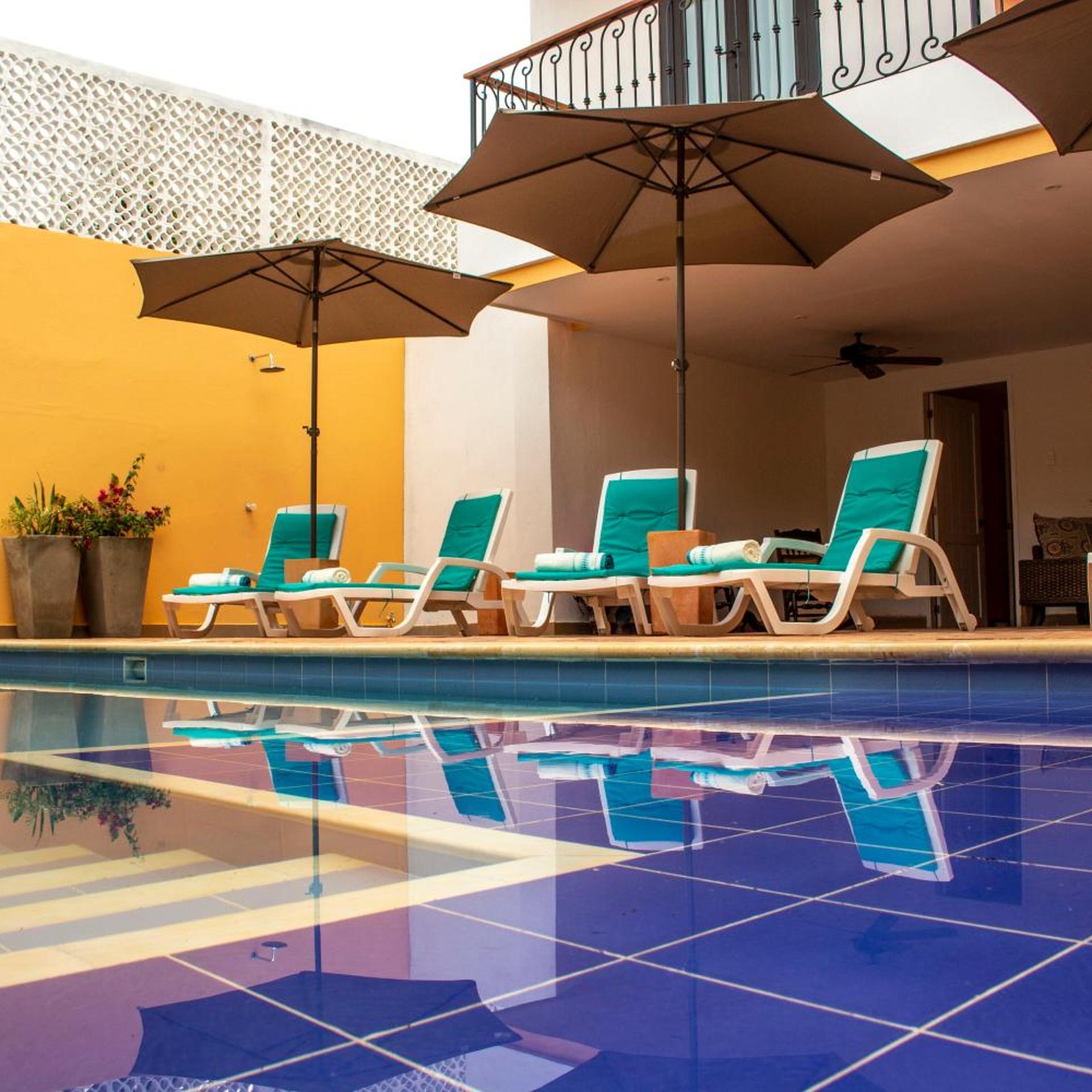 Hotel La Gloria 40/63