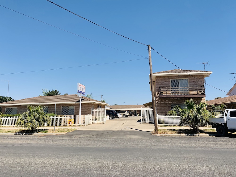 Angel's Rest Motel 23/26