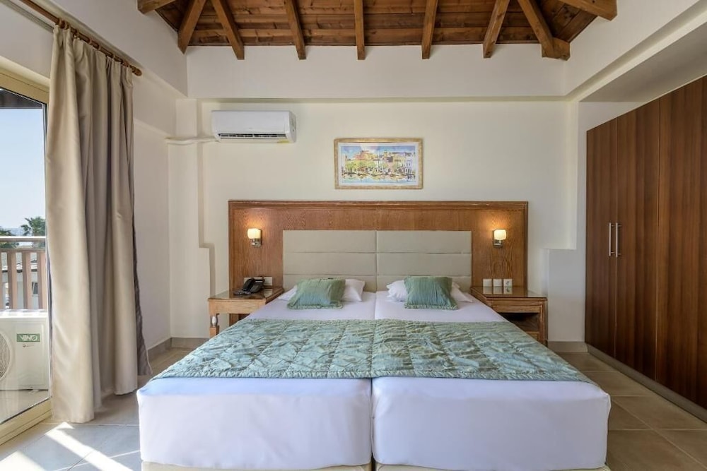 Natura Park Village Hotel & Spa 19/58