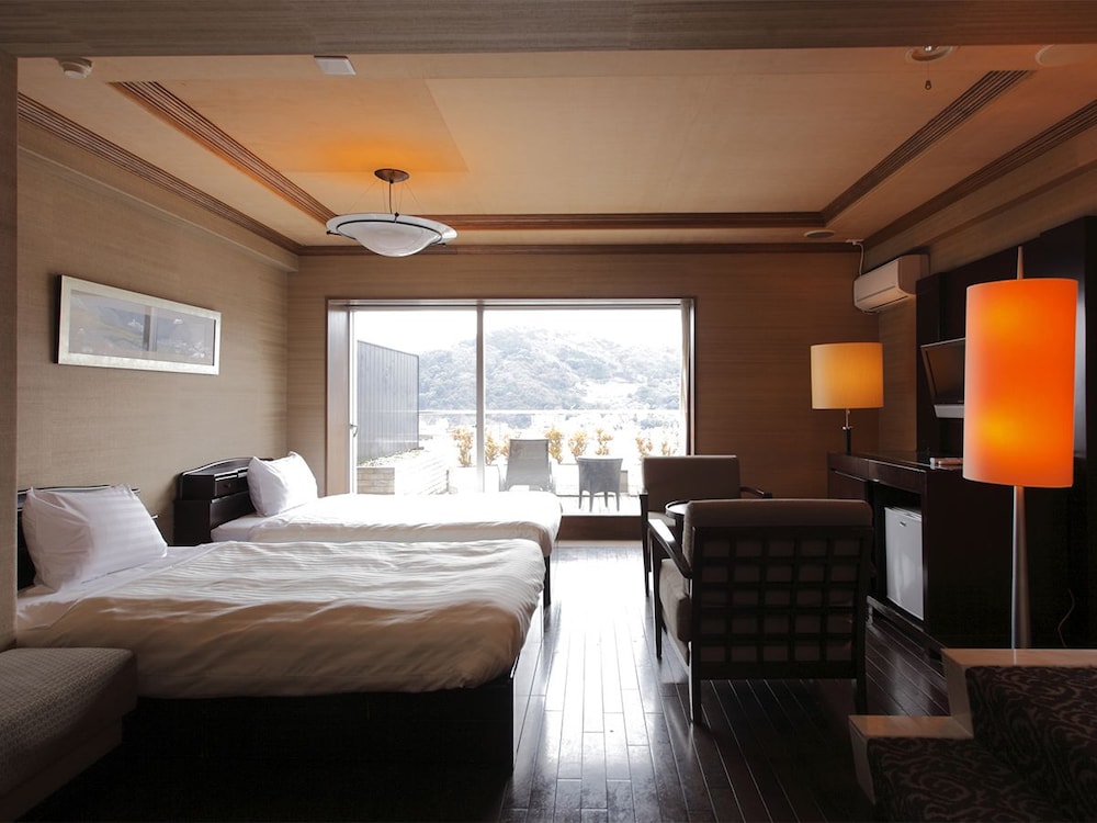 Atami Season Hotel 6/50