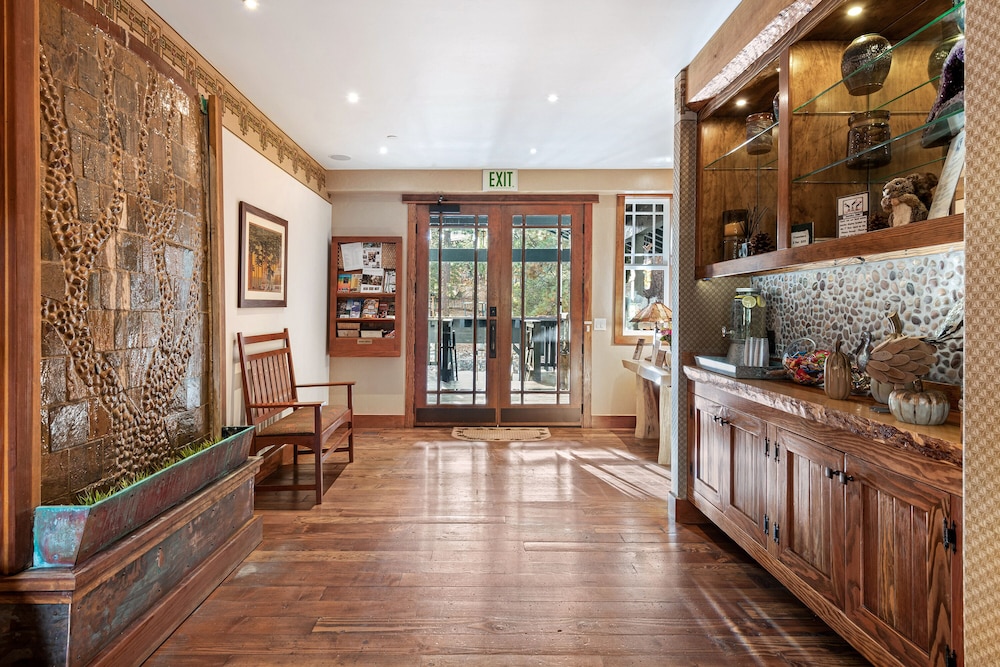 The Grand Idyllwild Lodge 5/50