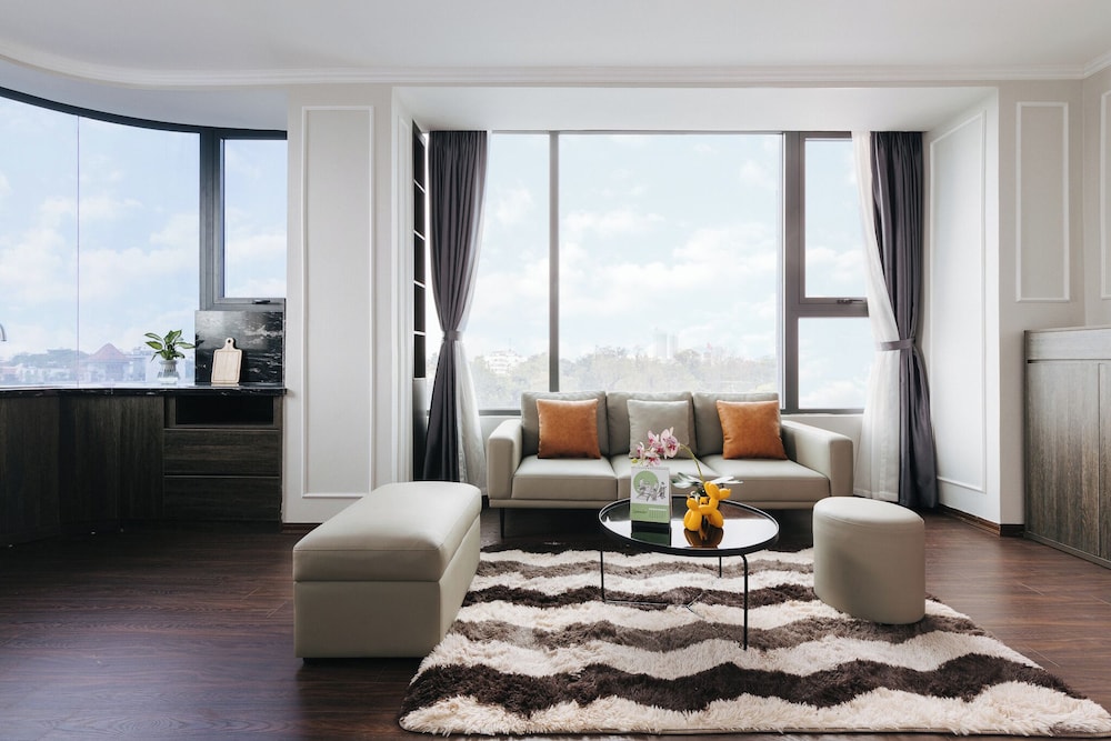 Ivy Luxury Hotel & Apartment 42/55