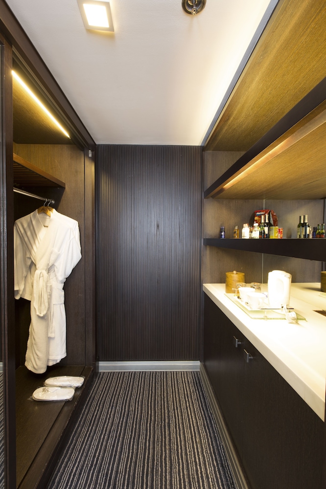 Midas Hotel 44/44