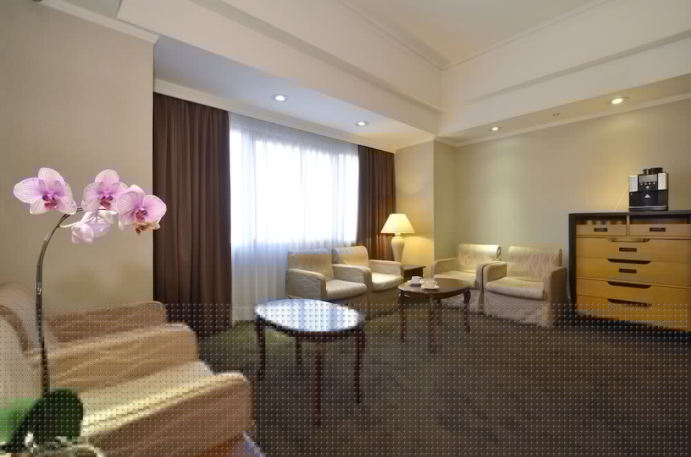 Lees Hotel 40/51