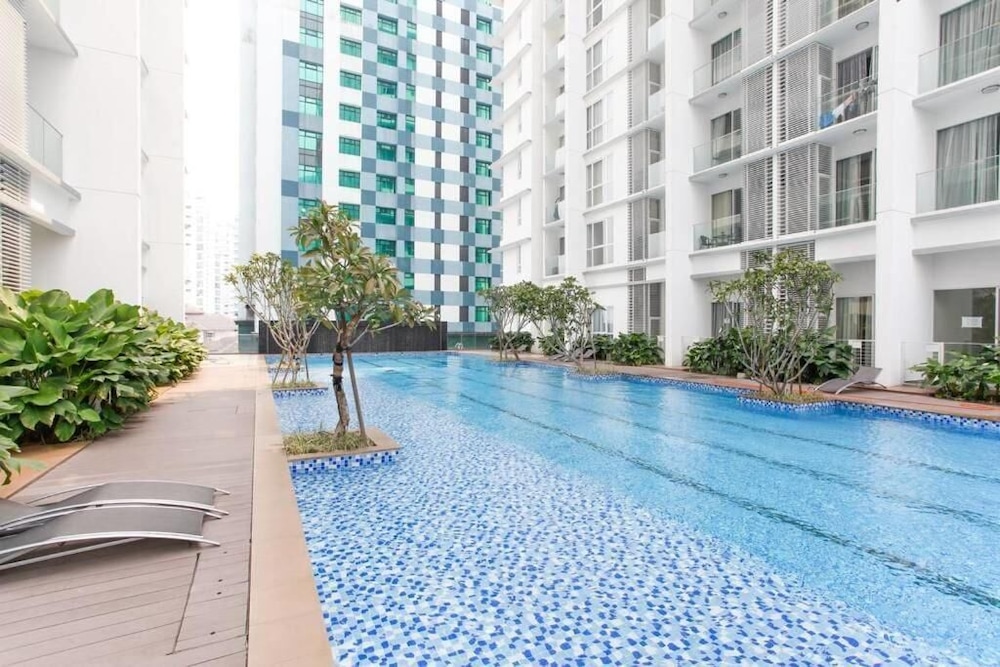A Place Define Happiness In M Suite Klcc 45/50