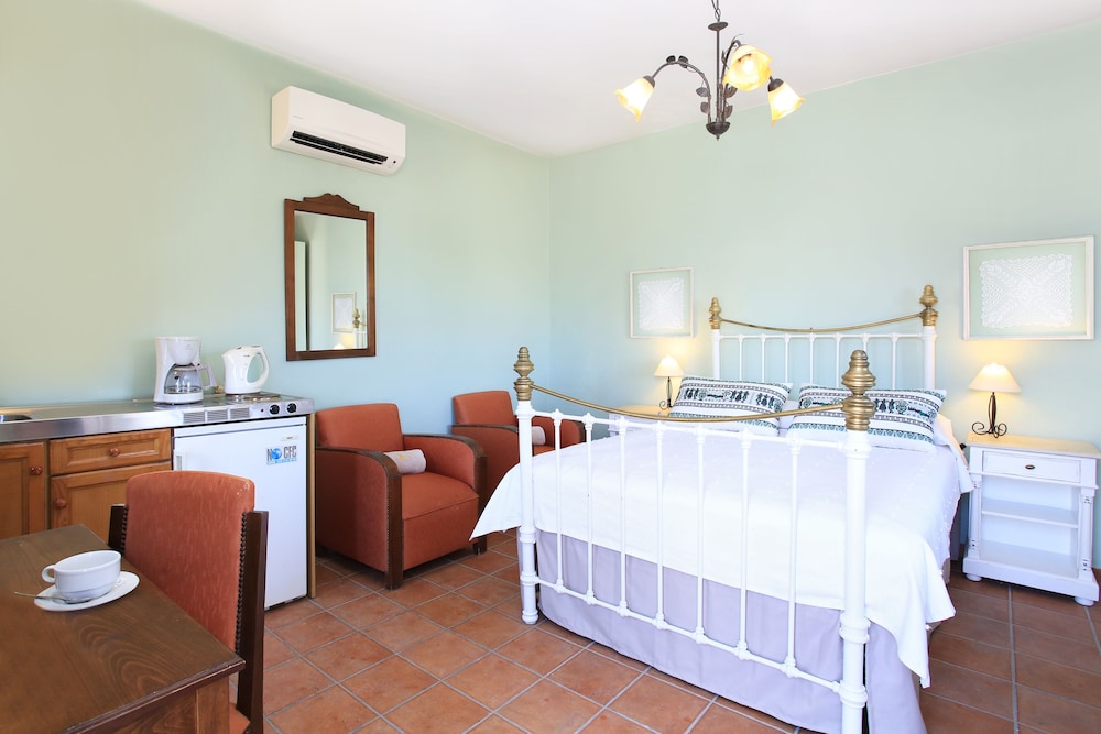 KAMILARI PASIPHAE VILLA 17/60