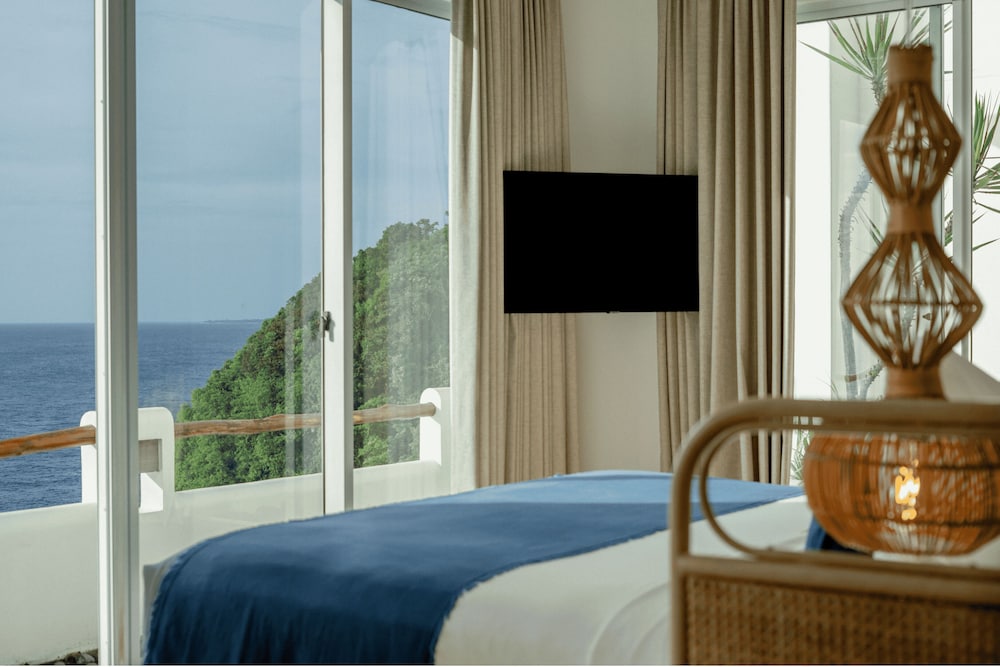 Royal Avila Boutique Resort 35/45