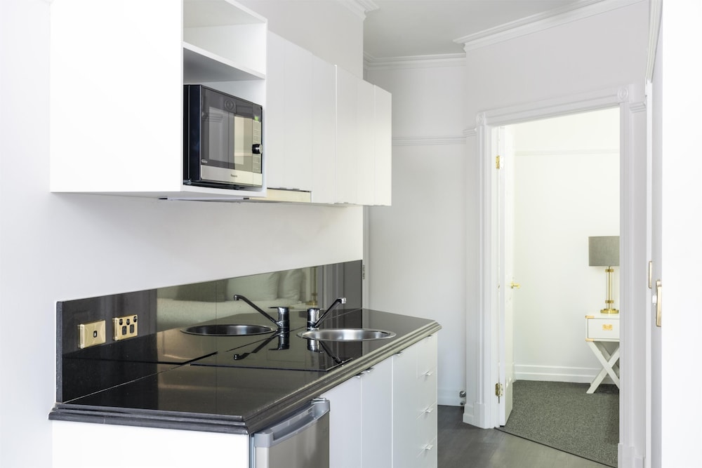 Adina Apartment Hotel Brisbane Anzac Square 11/49