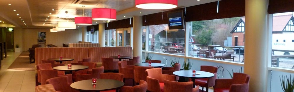 Holiday Inn Express Chester Racecourse 26/34