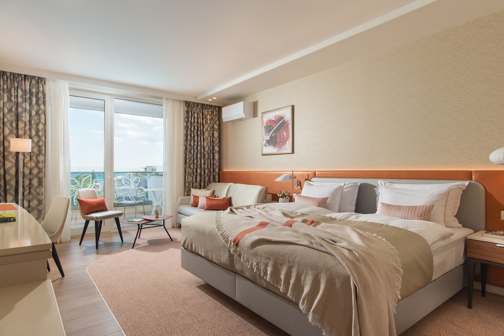 Room, Double Bed, Garden View