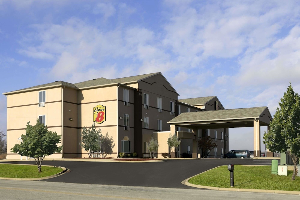 Super 8 by Wyndham Corydon 1/20