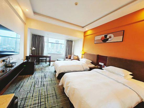 Deluxe, Double Bed, City View