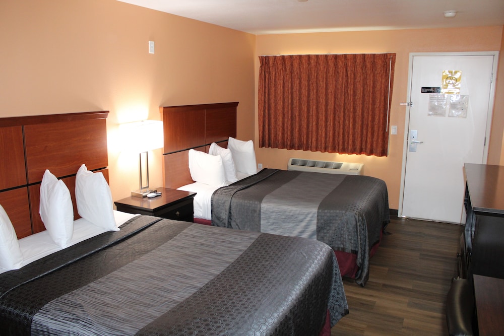 Rancho California Inn 16/43