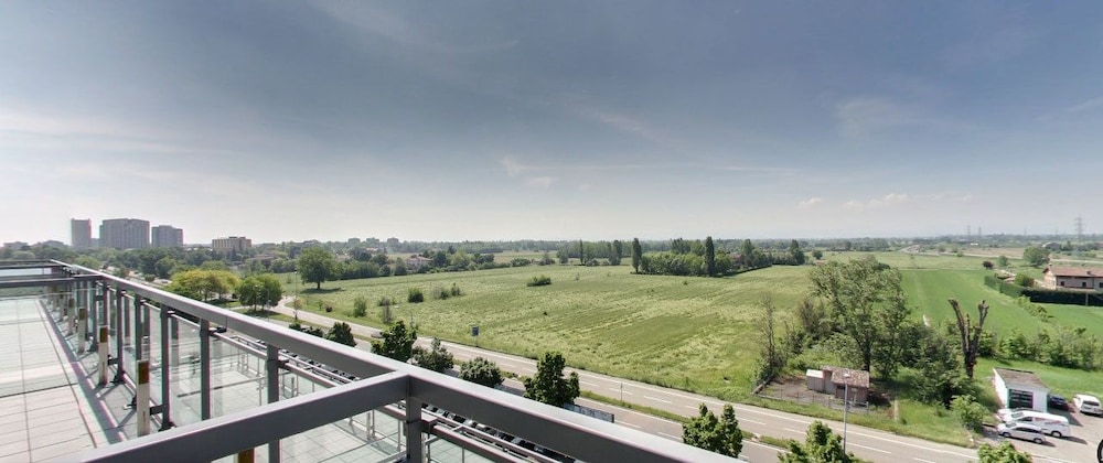 Hotel Lux Modena 63/65