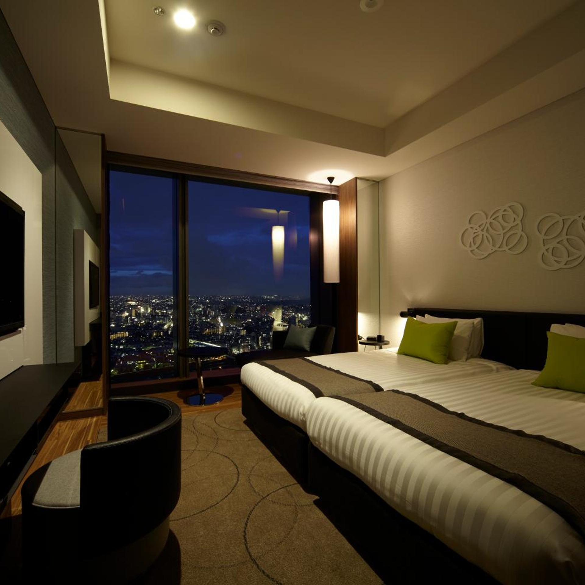 Hollywood, Superior, Twin Beds, River View