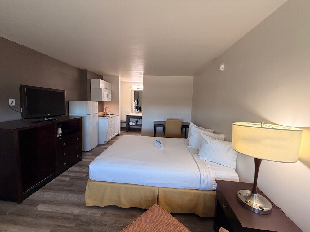 استوديو تقليدي بسرير كوين، Mariposa Hotel 3/5