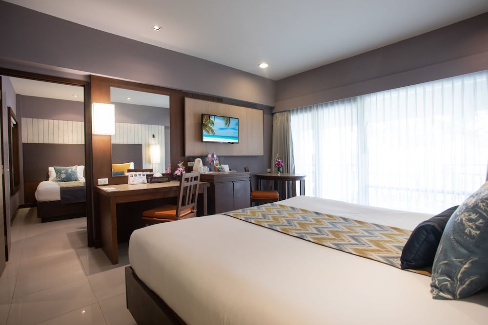 Courtyard by Marriot Phuket Patong Beach 27/65