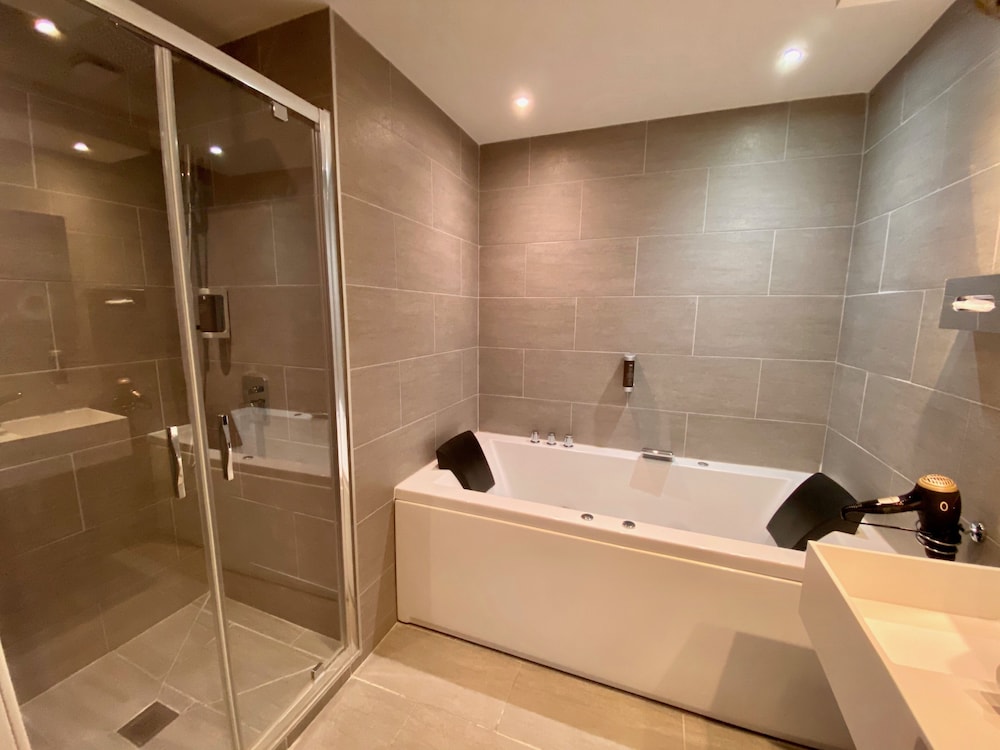 Les Suites Du Lac 46/50