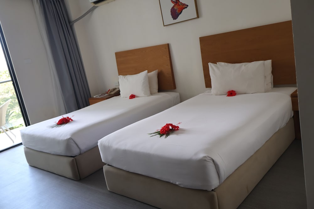 Nalagi Hotel 19/70