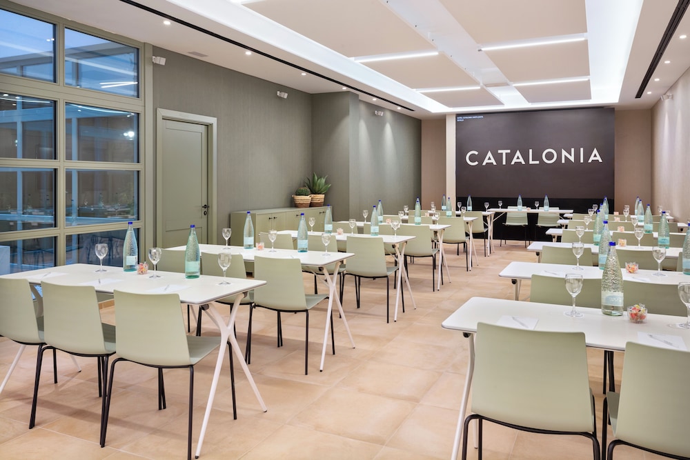 Catalonia Santa Justa 62/70